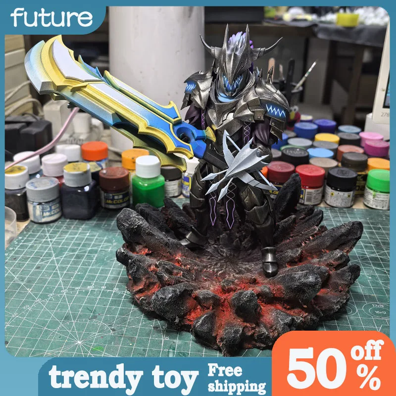 

23cm Dota2 Figure Sven Resin Broken Greatsword Game Collectible Model High-End Customization Desktop Decorations Kids Toys Gifts