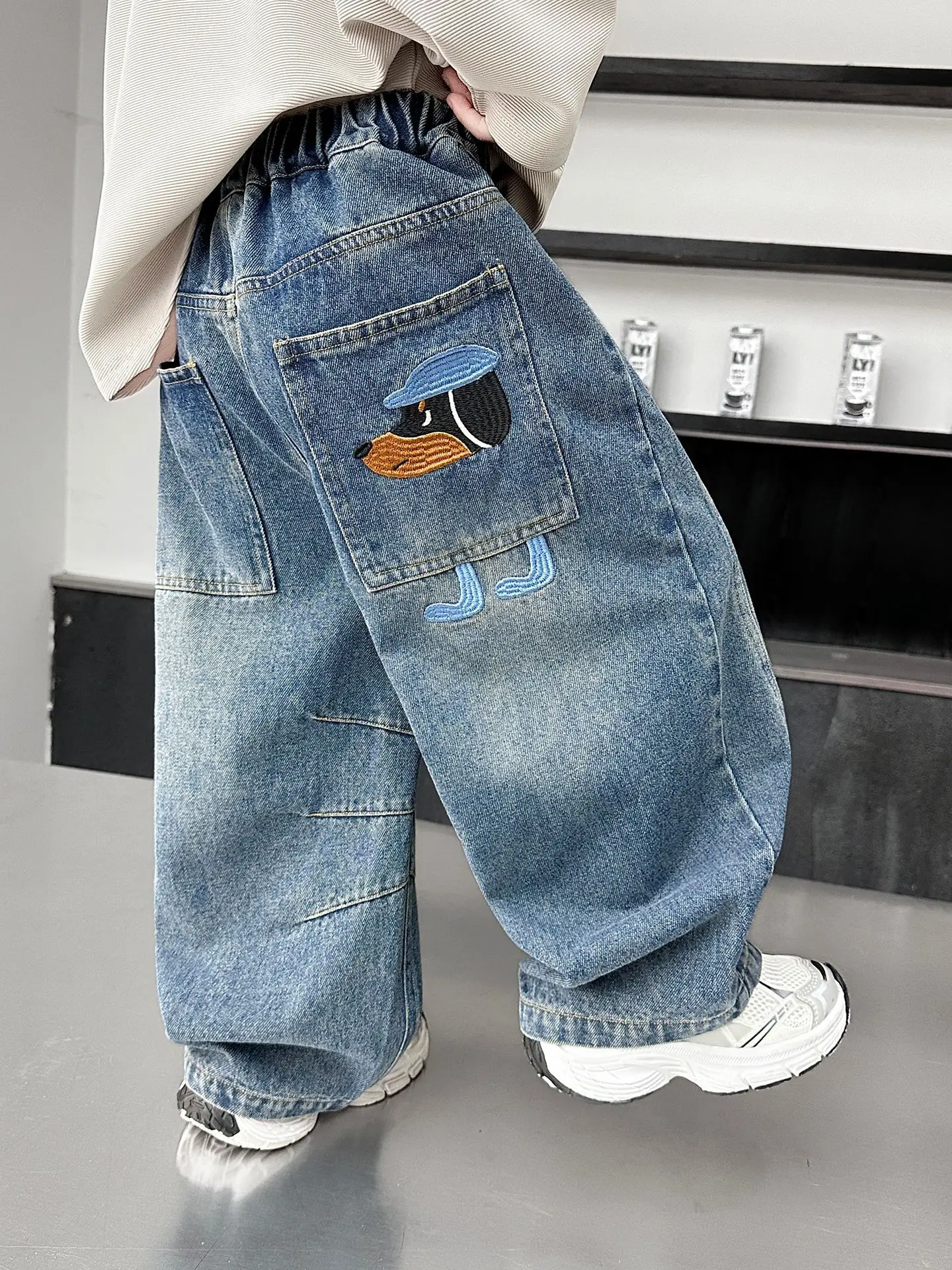 High Quality 2-11Years Boys Jeans Classic Children Cartoon Embroidered Puppy Denim Pants Fashion Teenager Curved Knife Pants