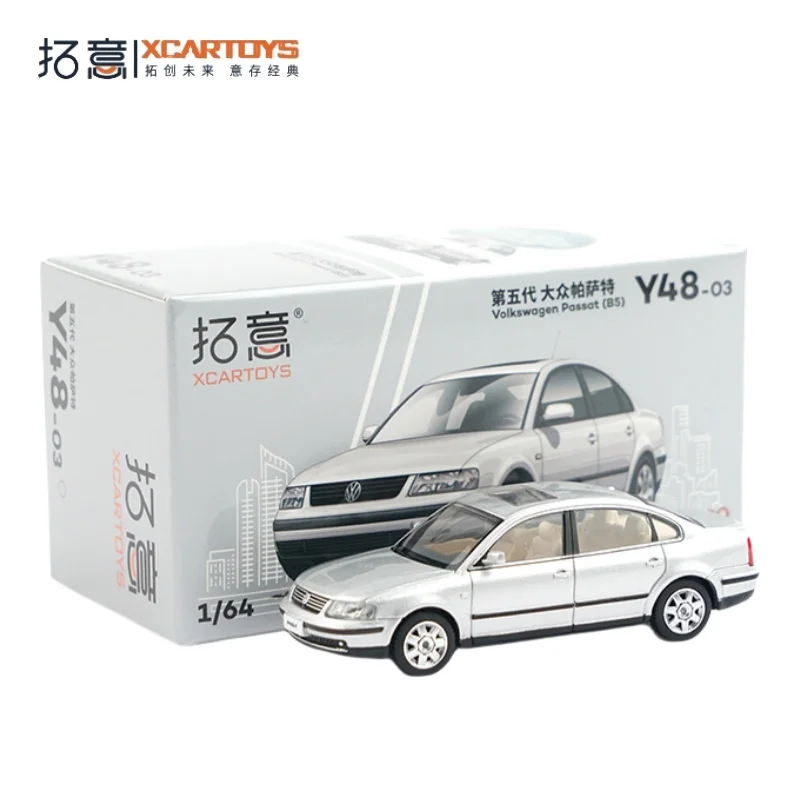 

XCARTOYS 1/64 Volkswagen fifth-generation Passat die-cast simulation alloy car model, boy gift toy, adult decorative item.