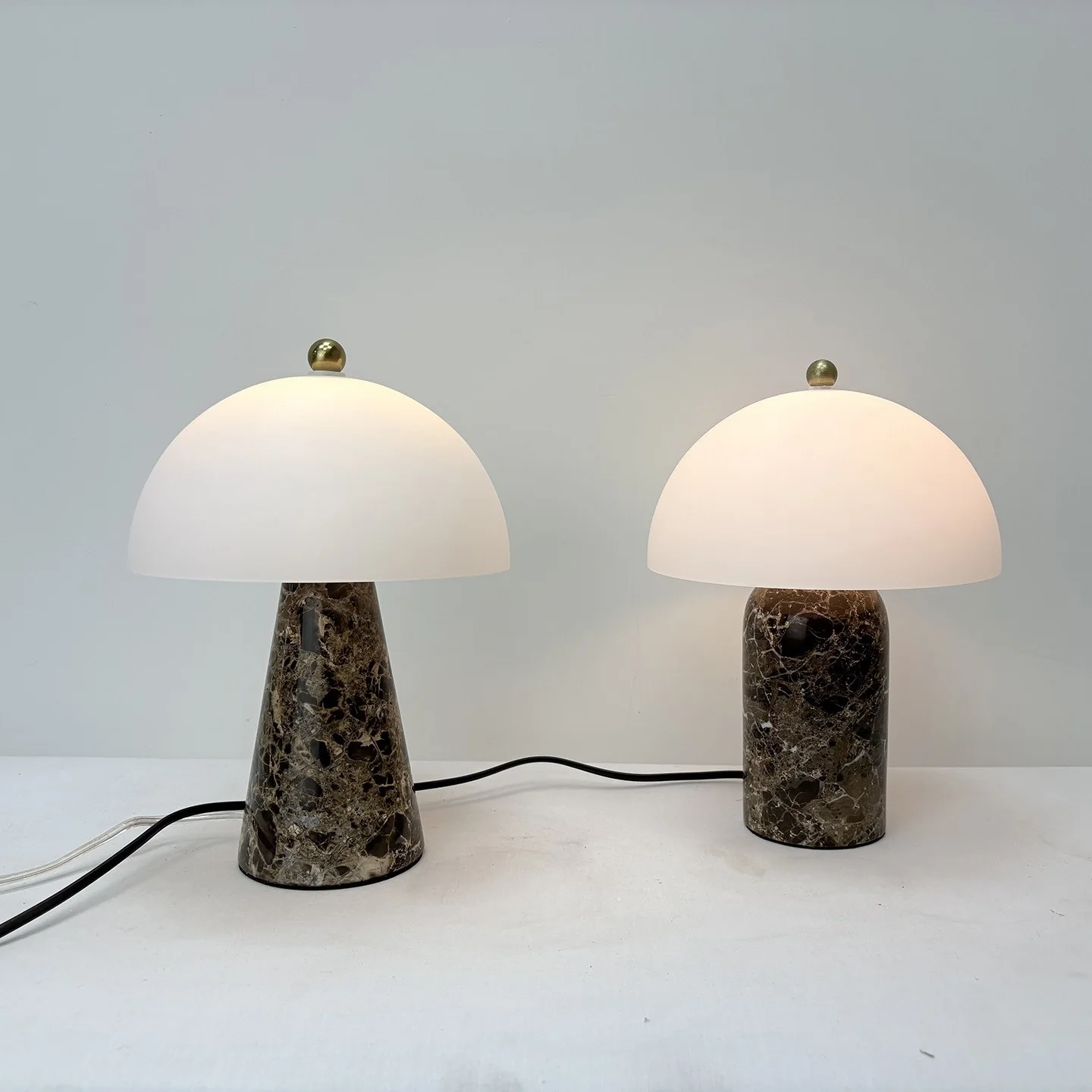 Nordic Modern Creative Marble Table Lamp for Hotels, Offices, Studies, Conference Rooms, Bedrooms, and Bedside Lamps
