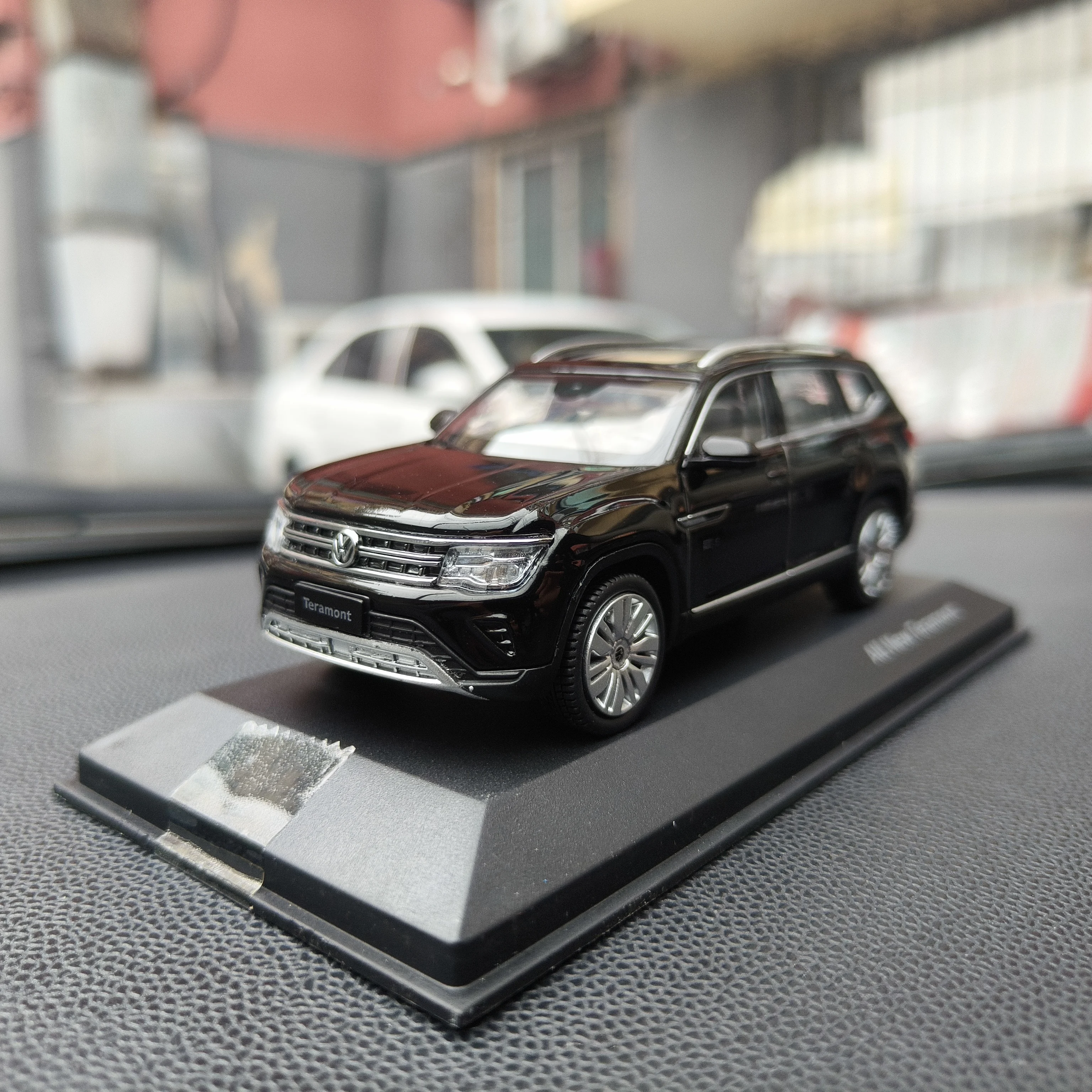 

Литой под давлением масштаб 1:43 VW Teramont Tiguan Tiyue Hui 'ang модель автомобиля из сплава, Коллекционная игрушка, подарок, сувенир, украшение для дисплея
