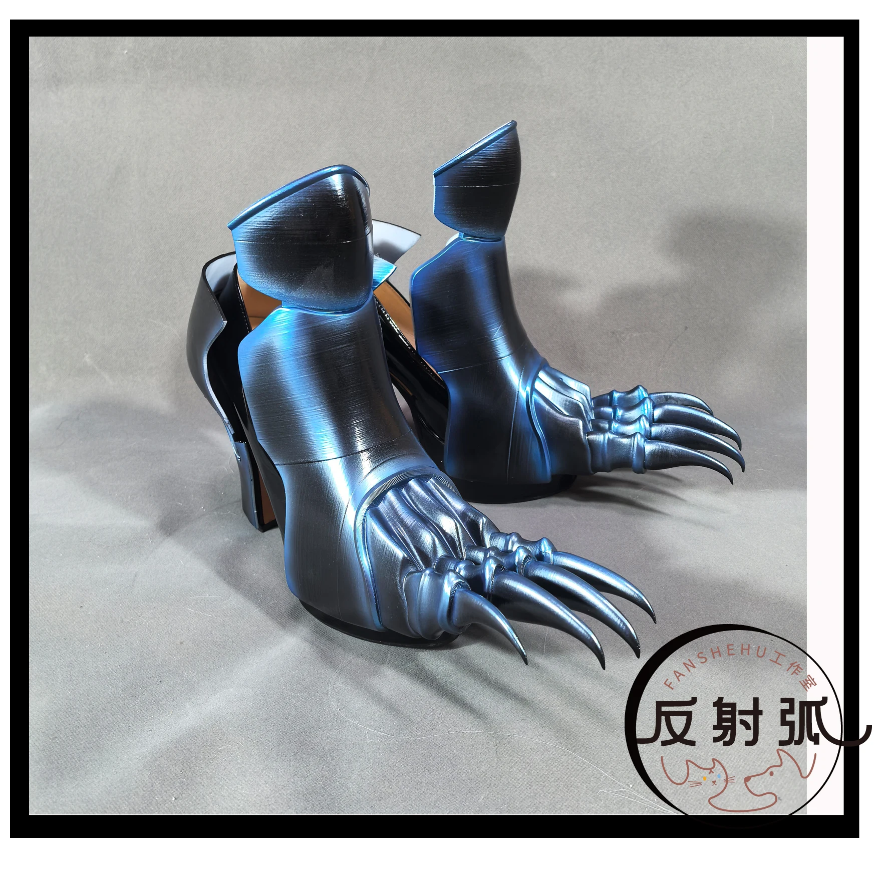 ชุดคอสเพลย์มือและเท้าของโอเบรอน วอร์ทิเกอร์น จากเกม Fate/Grand Order สำหรับงานคอสเพลย์ ฮาโลวีน งานคาร์นิวัล และงานปาร์ตี้