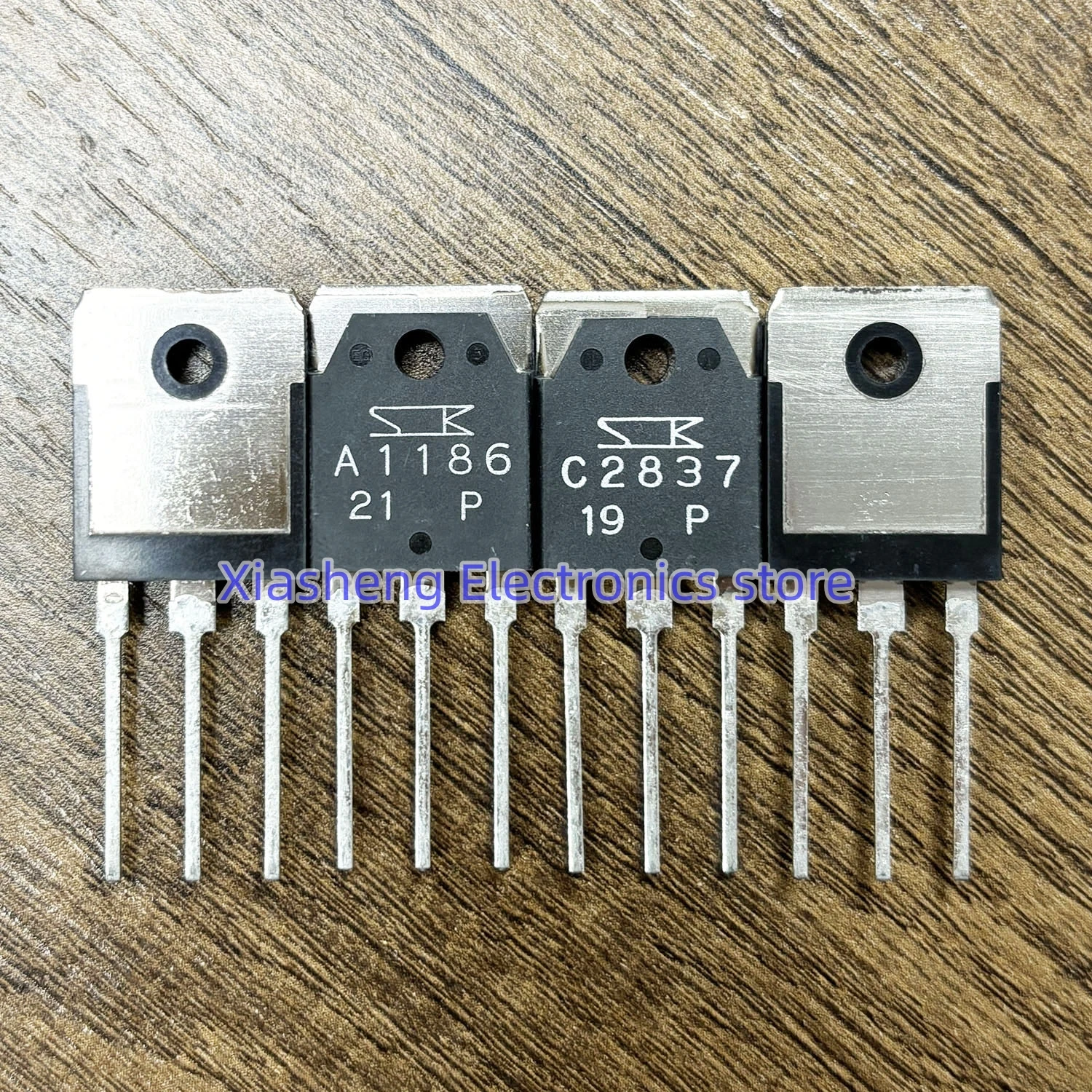 

New Original 2Pairs 2SA1186 A1186 + 2SC2837 C2837 TO-3P Audio Amplifier Transistor In Stock Good Quality