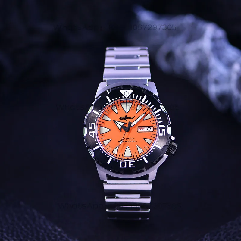 Black， Diving Sapphire Mirror Waterproof Mechanical Watch