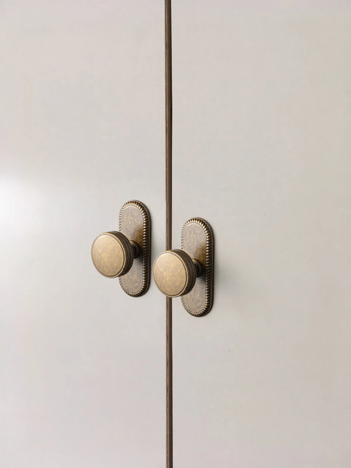 Goo-Ki Cabinet Knobs Antique Brass Drawer Knob with Backplate Zinc Alloy Kitchen Cabinet Hardware - 6 Pack Vintage Brass Single Hole/Screw Cabinet Pulls Solid Dresser Handles with Spacer