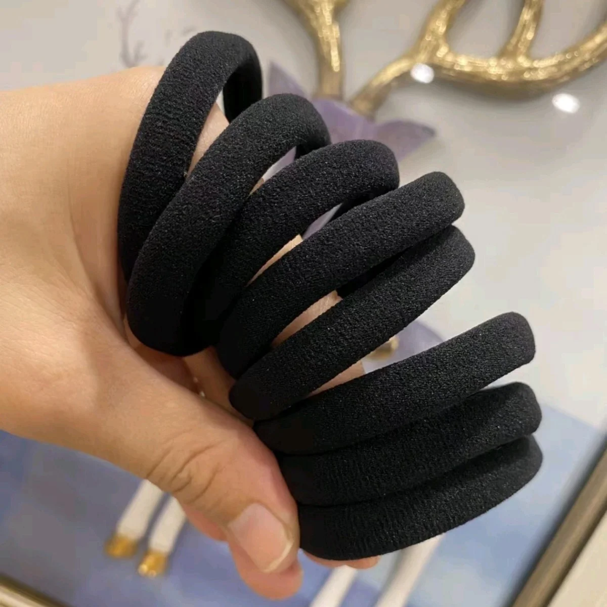 50PCS Bulk Black Hair Ties Seamless High Elastic Strong Hold No Crease No Damage Hair Rope for Ponytail Braid and Bun - Detail 1