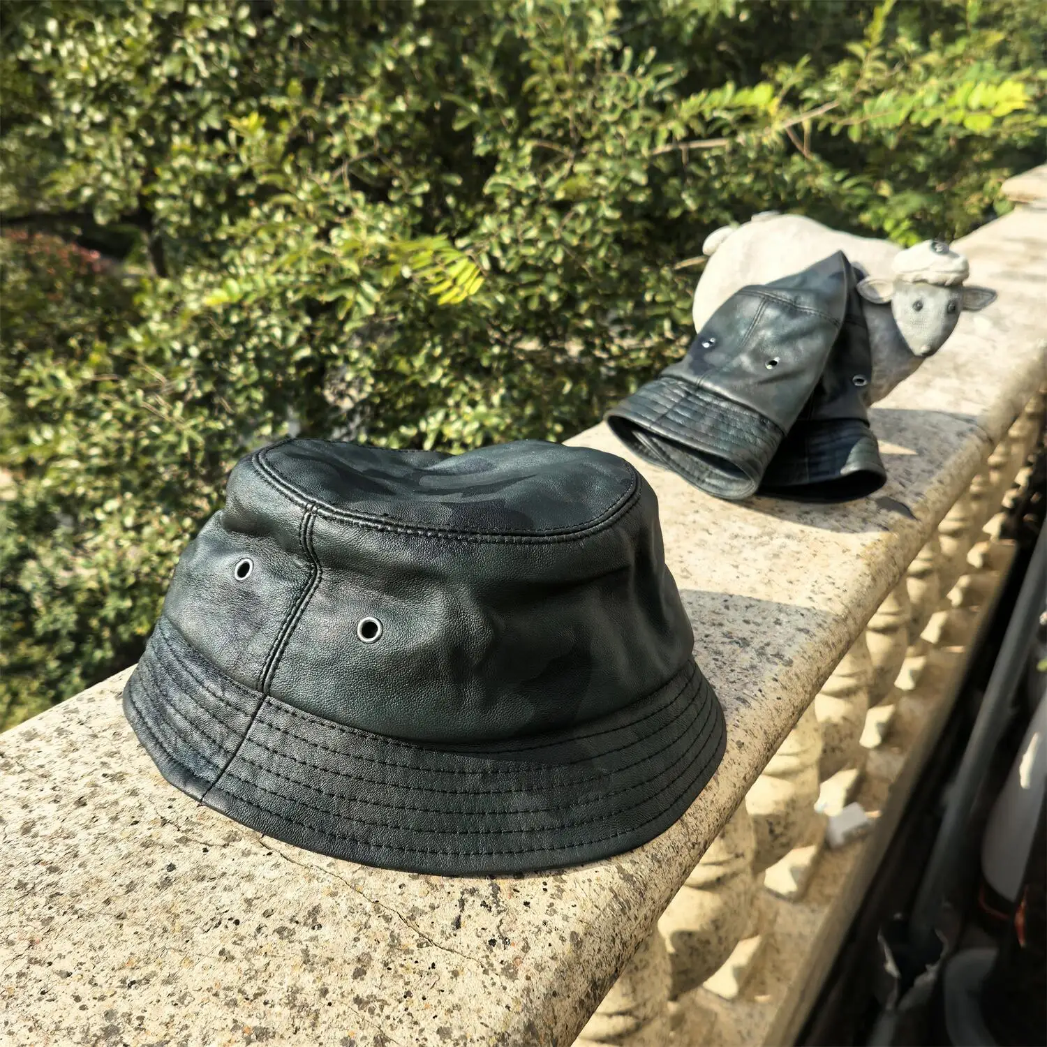  Top Layer Sheepskin Fishing Cap Unisex Camouflage Pattern Green Leather Hat Short Brim round Top Woolen Spring Autu...