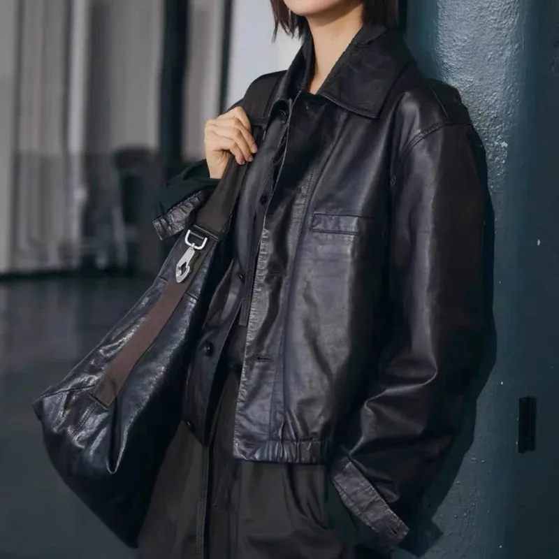 Giacca in pelle cerata a olio avanzata per donna Autunno Inverno Cappotto allentato in vita elastica con collo quadrato in pelle di agnello al 100% femminile