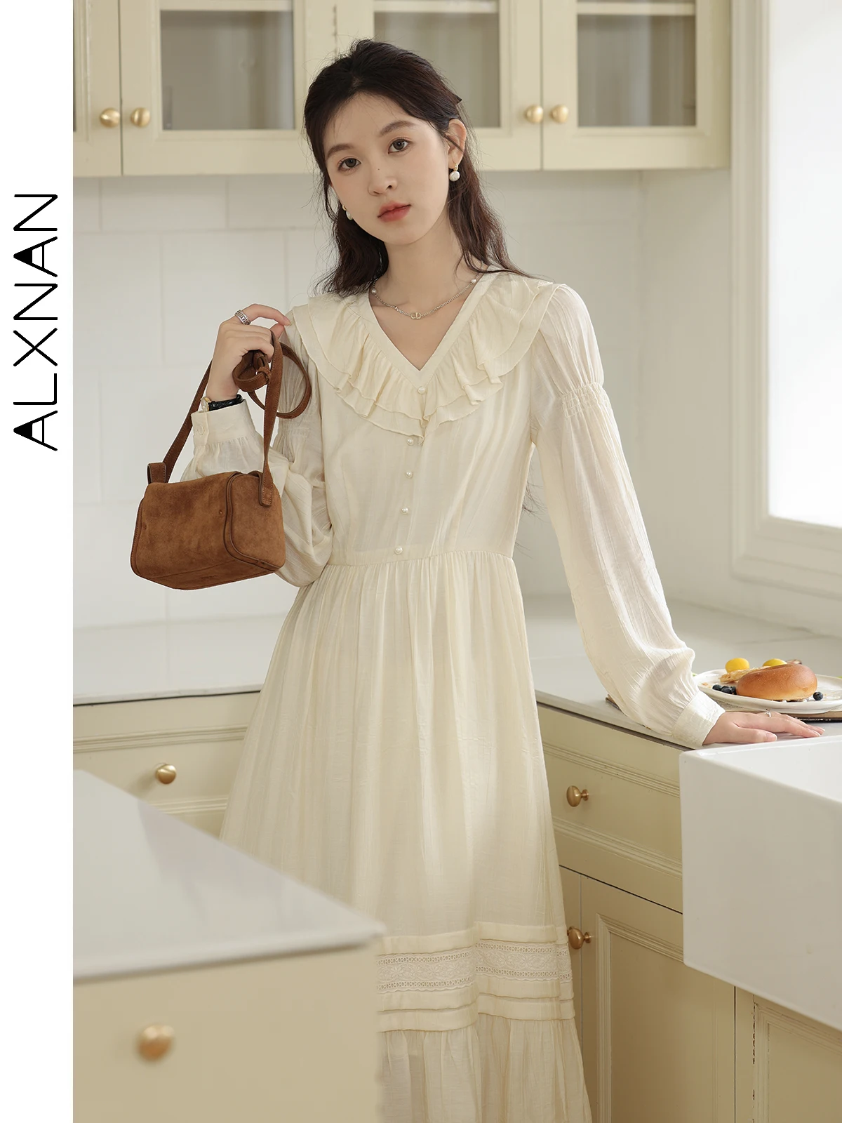 

ALXNAN French Romantic Apricot Dress for Women Flounce Edge V-neck Lantern Sleeve 2024 Autumn Female Commuter Clothing LXN31007