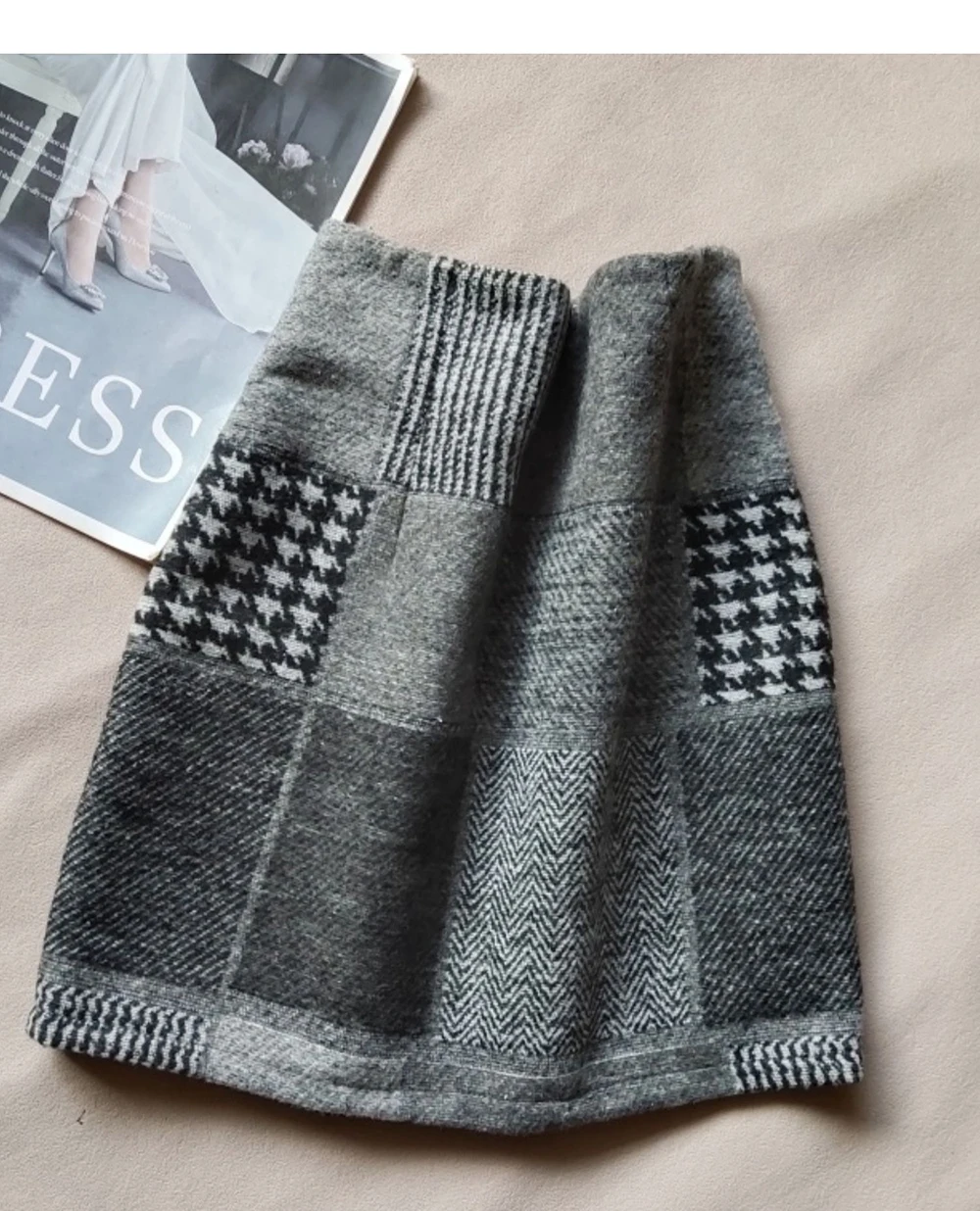 パッチワーク格子柄厚手スカート レディース 2025秋冬 レトロ ハイウエスト ウール ペンシルスカート シック スリムフィット 多用途スカート