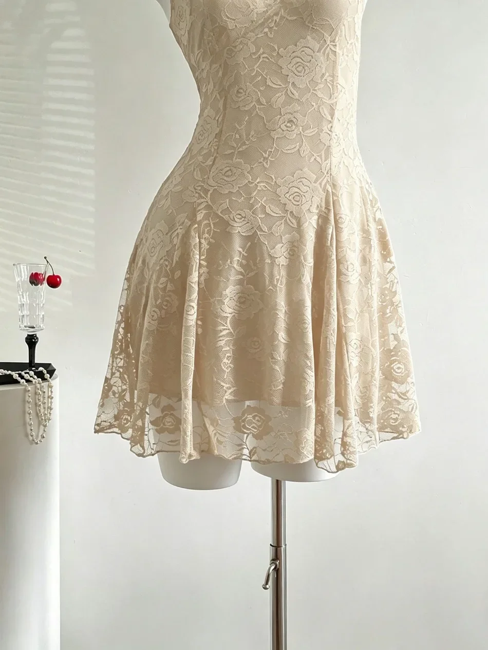 Sommerliches Neues Mini-Kleid mit Spaghettiträgern, Rüschen, Korsett, Rückenfreiem Design, Bandage, Spitze, Stufenrock, Rüschenkleid, Club-Party-Sexy-Kleid, Weißes Kleid – Detail 22