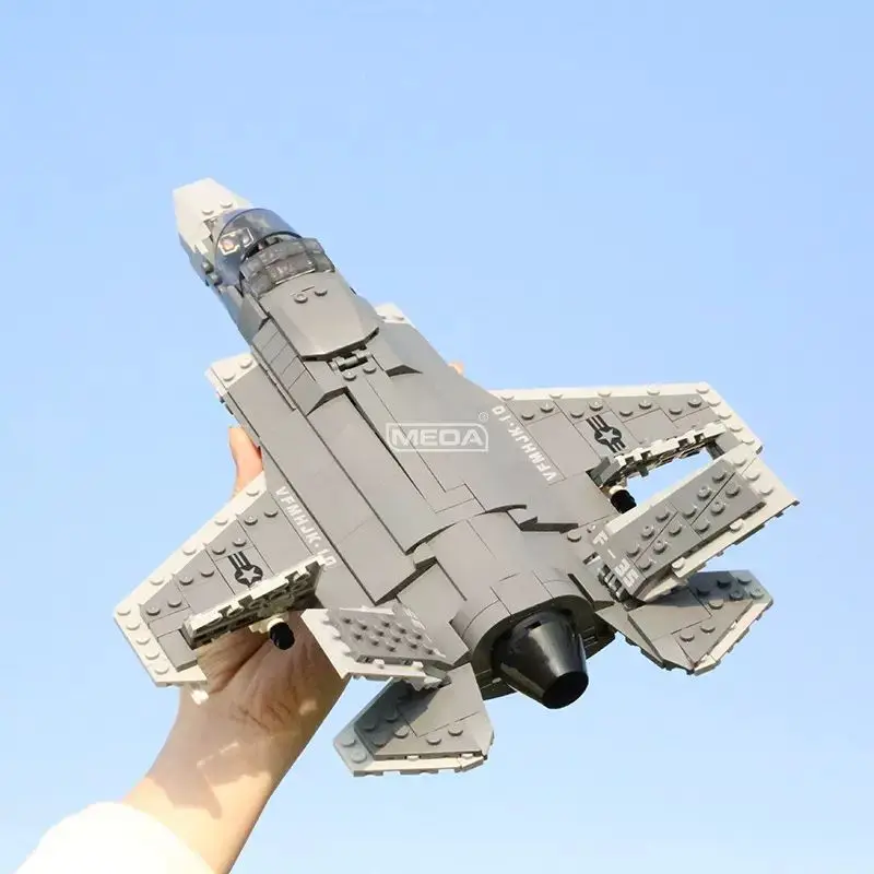 646pcs US F35 Fighter Model Building Block Self Assembly Air Defense Lightning II Bomber Model DIY Aircraft Brick Boy Toy