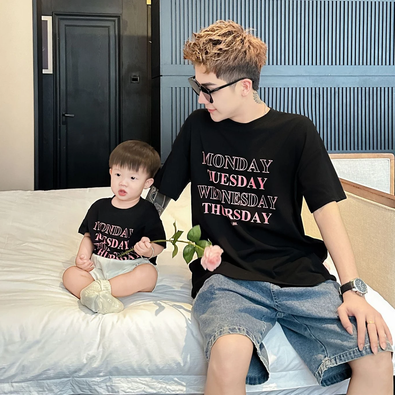 Parents and Children Clothes for The Whole Family Korean Mom Daughter Bow T Shirts Pink Skirts Outfits Dad Son Tees Jeans Sets