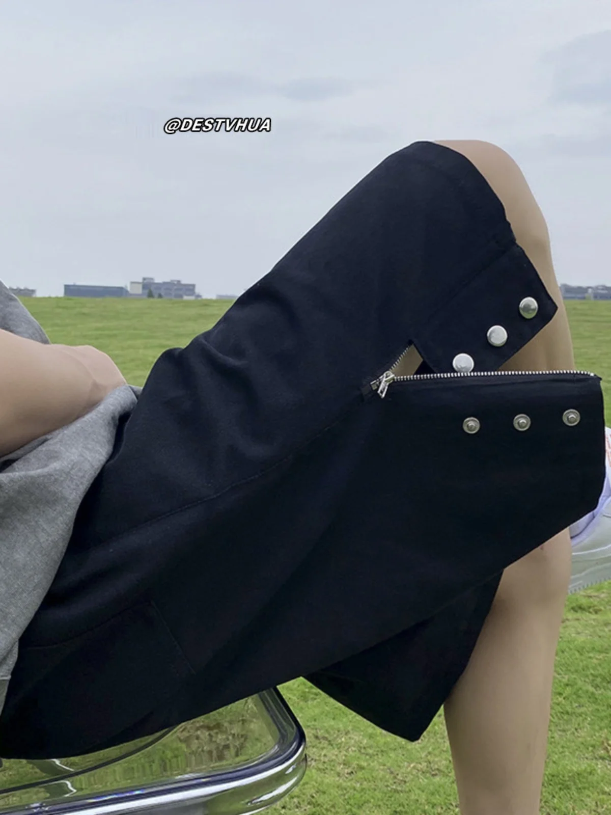 

Летние мужские джинсовые шорты с пятью пуговицами, прямого кроя, свободные, повседневные, со средней посадкой, модные и стильные, с эффектом потертости