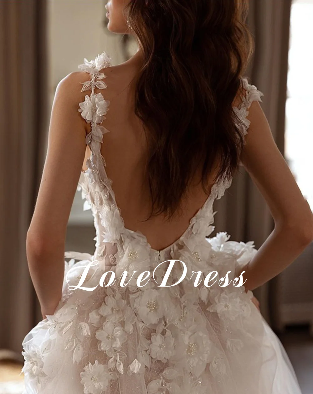 Robe de mariée princesse Boho, col en V profond, fente latérale, appliques en dentelle 3D, bretelles spaghetti, robe de mariée de plage, train de balayage dos nu