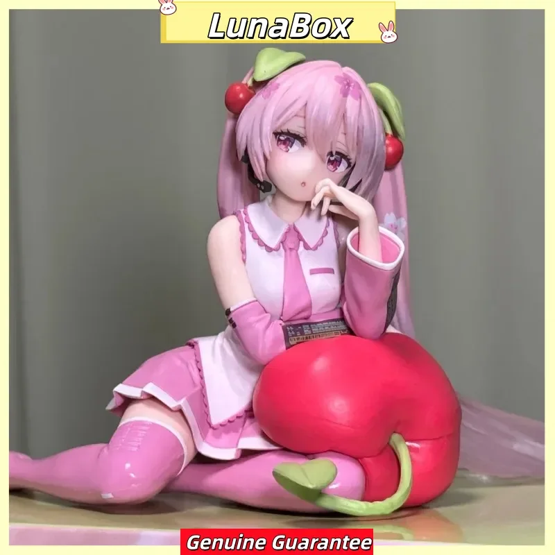 新しい本物のタイトーデスクトップかわいい初音ミクチェリー枕-verpvc-13-センチメートルアニメアクションフィギュアモデルコレクションおもちゃ誕生日ギフト