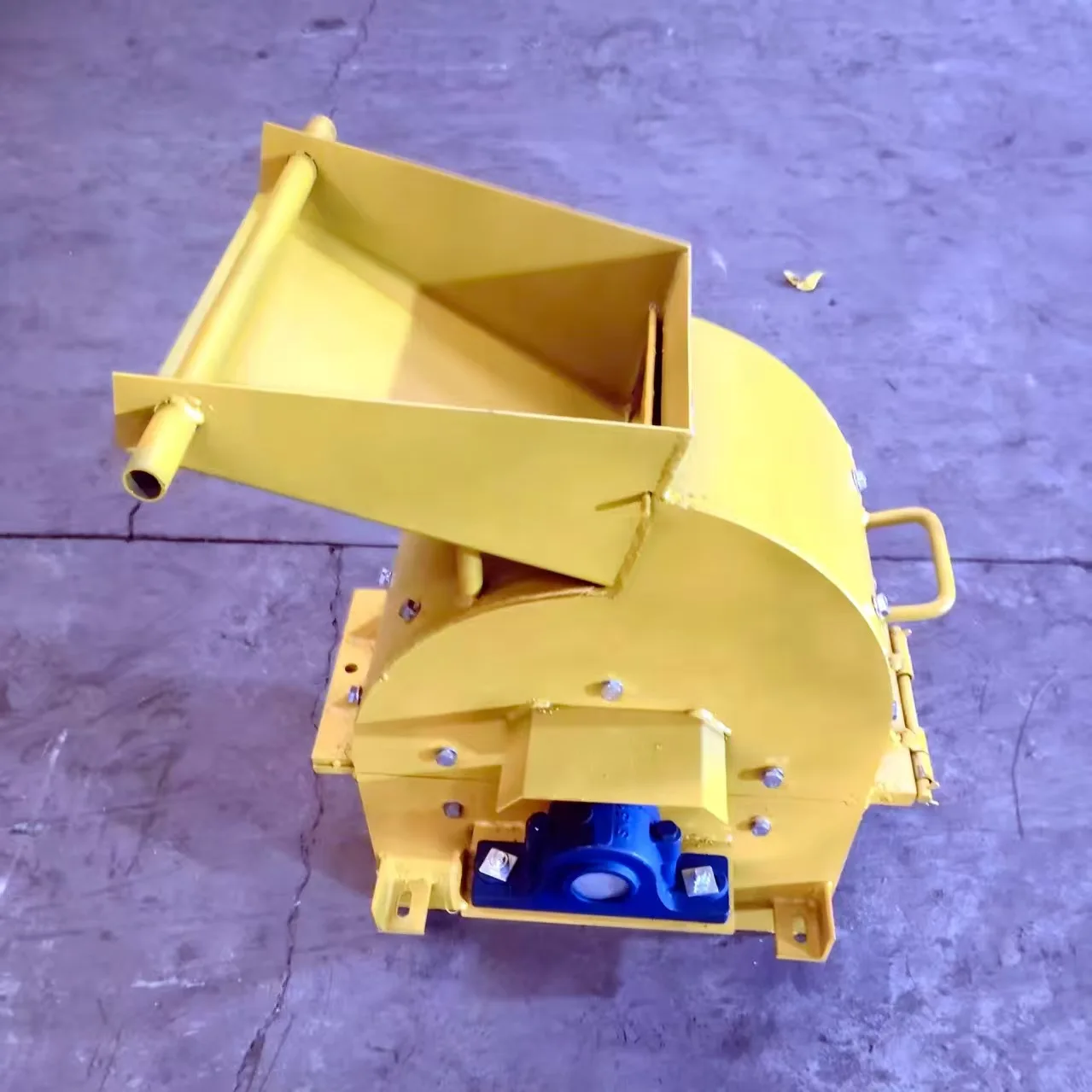 Small Diesel Driven Stone Crushing Equipment Portable Rock Breaking Machine for Field Ore Processing and Mining Site Application