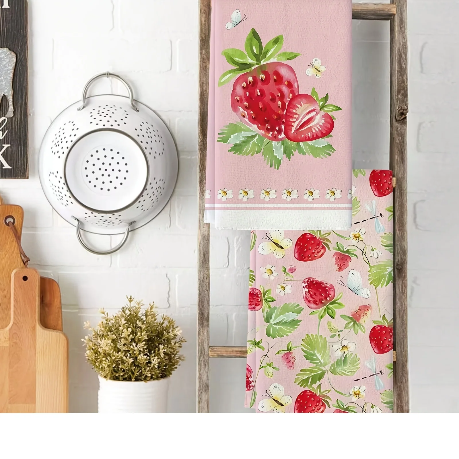 Cleaning Cloth 2PCs kitchen towel, 2-pack strawberry pattern