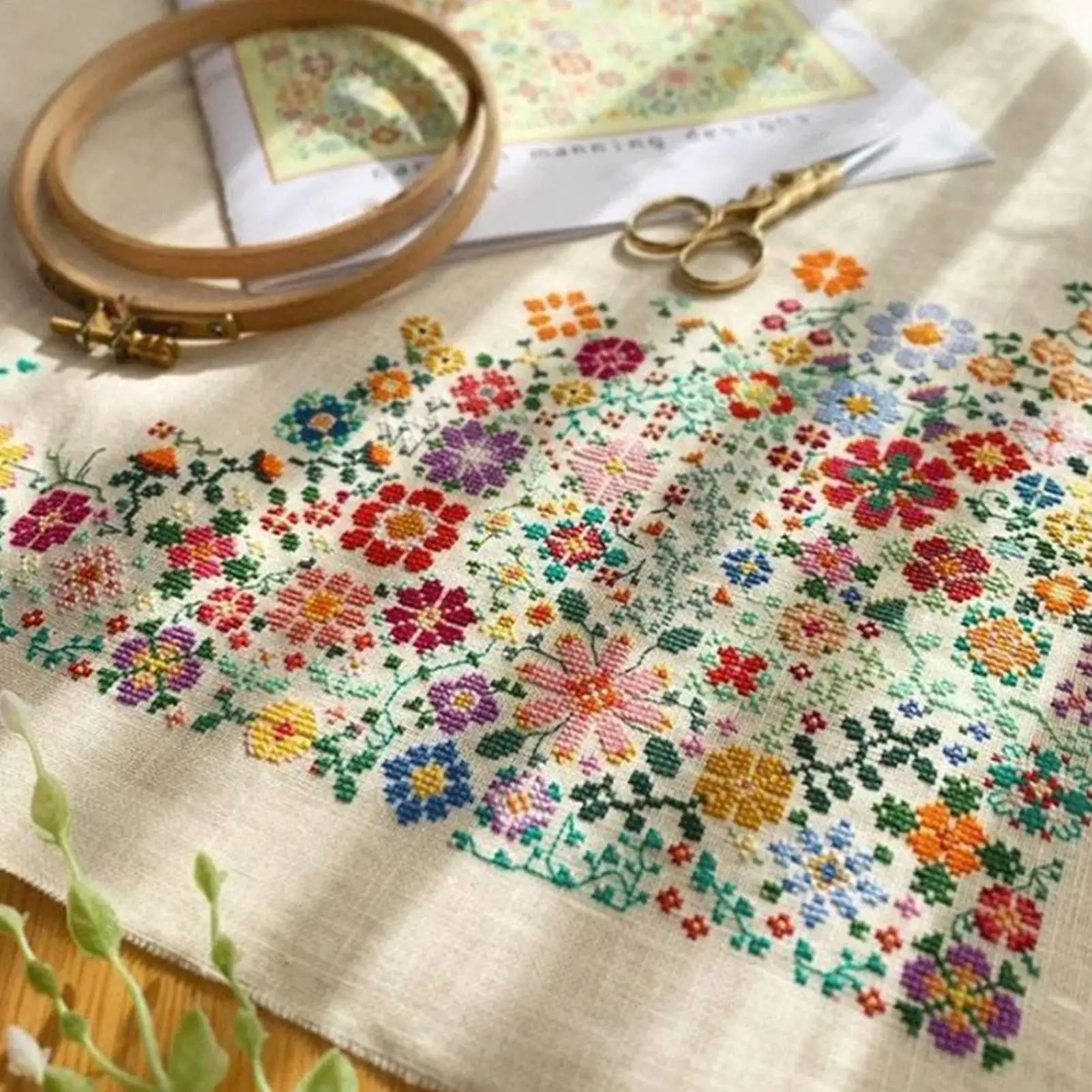 

Flower Embroidery Kit Handmade Pattern Arts Crafts Floral Hand Embroidery Kit For Festival Holiday Home Unisex Adults Decoration