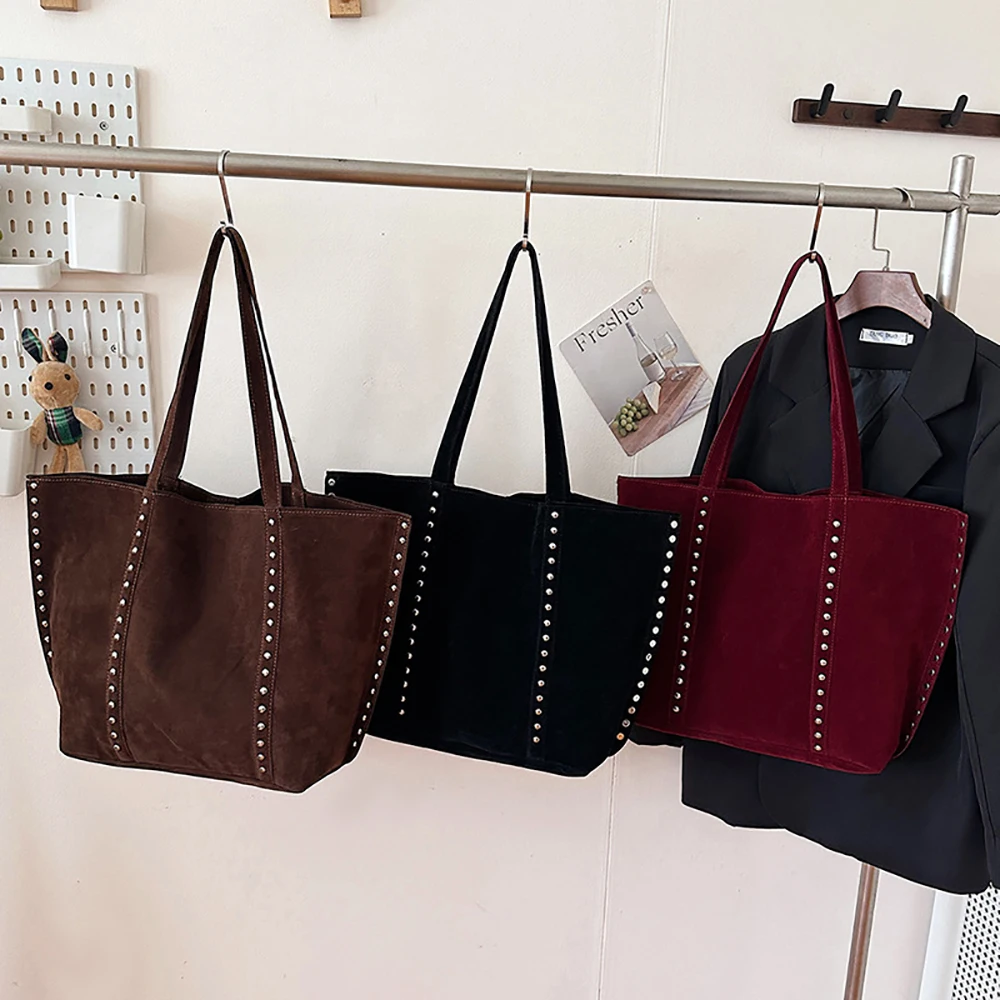 

Women 2025 Retro Suede Large Capacity Tote Bag Vintage Solid Rivet Thread Underarm Bags Casual All-Match Commute Shoulder Packs