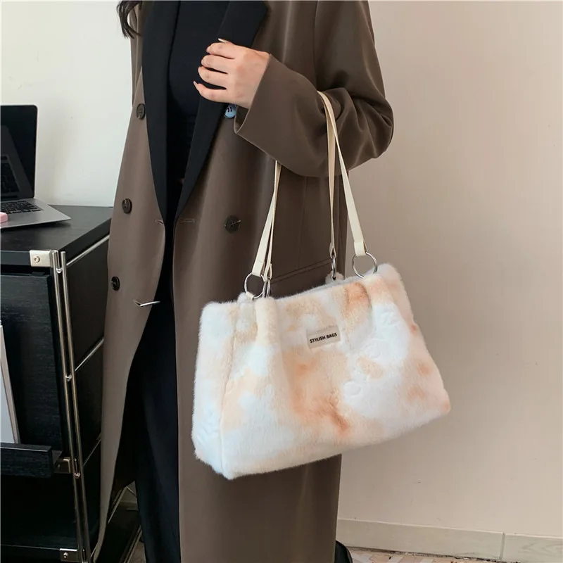 أزياء الخريف المخملية حقيبة التدرج الجمالية التعادل صبغ الحليب حقيبة يد أفخم واحد الكتف ركاب سعة كبيرة حمل الحقائب