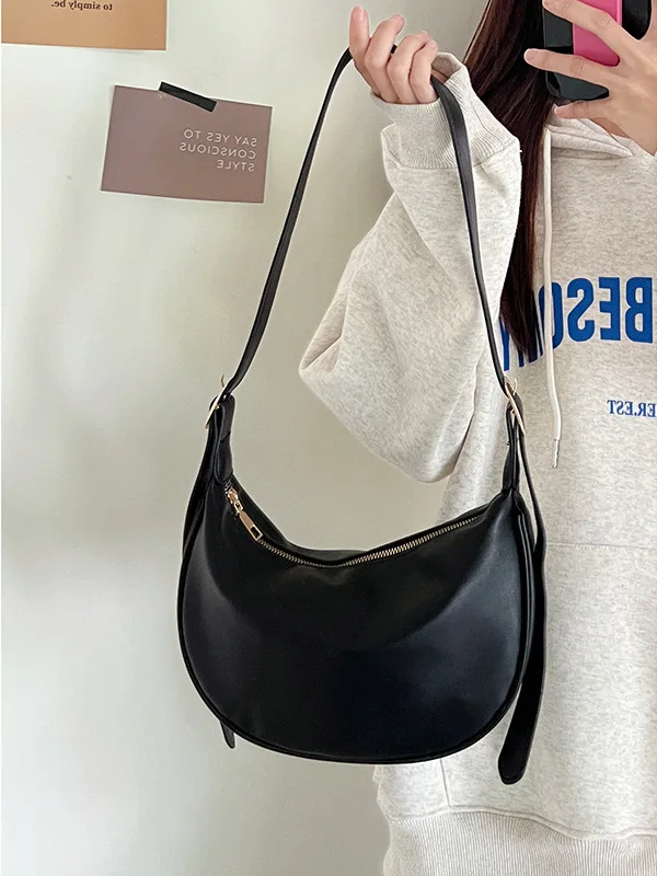 fashionable-casual-dumpling-shaped-shoulder-bag-for-women-new-style-korean-version-small-bag-crossbody-bag-versatile-girl's-bag