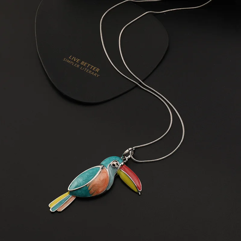 special necklaces, popular color bird sweater chains in Europe and America, hot-selling foreign trade, new w