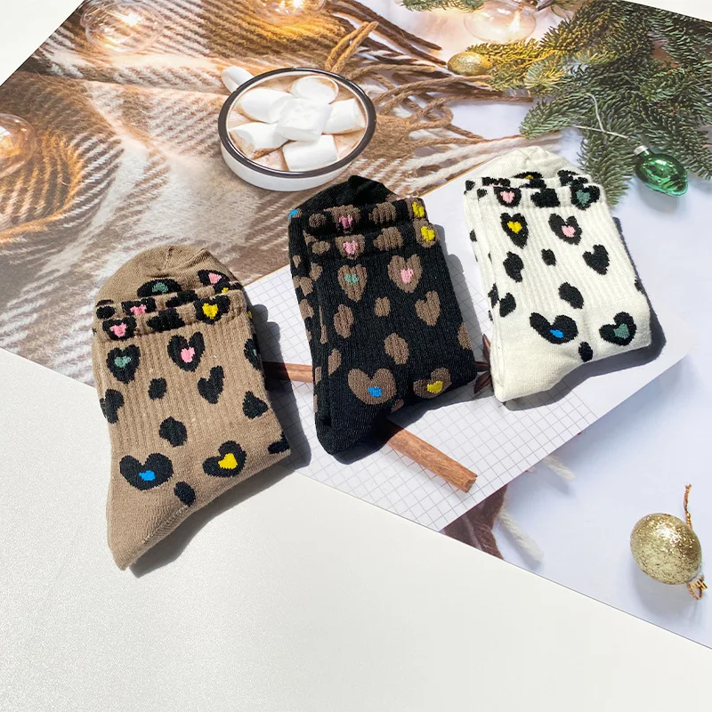 Nowe Modne Skarpetki Damskie 3-Pary Trendy Wzór w Leoparda Urocze Skarpetki Średniej Długości Słodkie Jesienno-Zimowe Krótkie Skarpetki