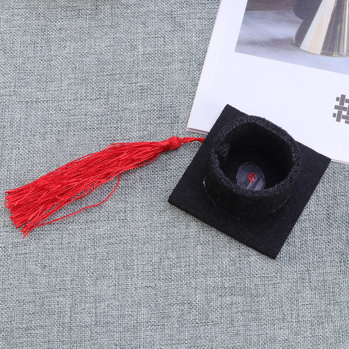 

Mini Doctorial Hat Tassel Wine Bottle Topper Red Table Decor Christmas Party Decoration Gift Mini Doctorial Hat