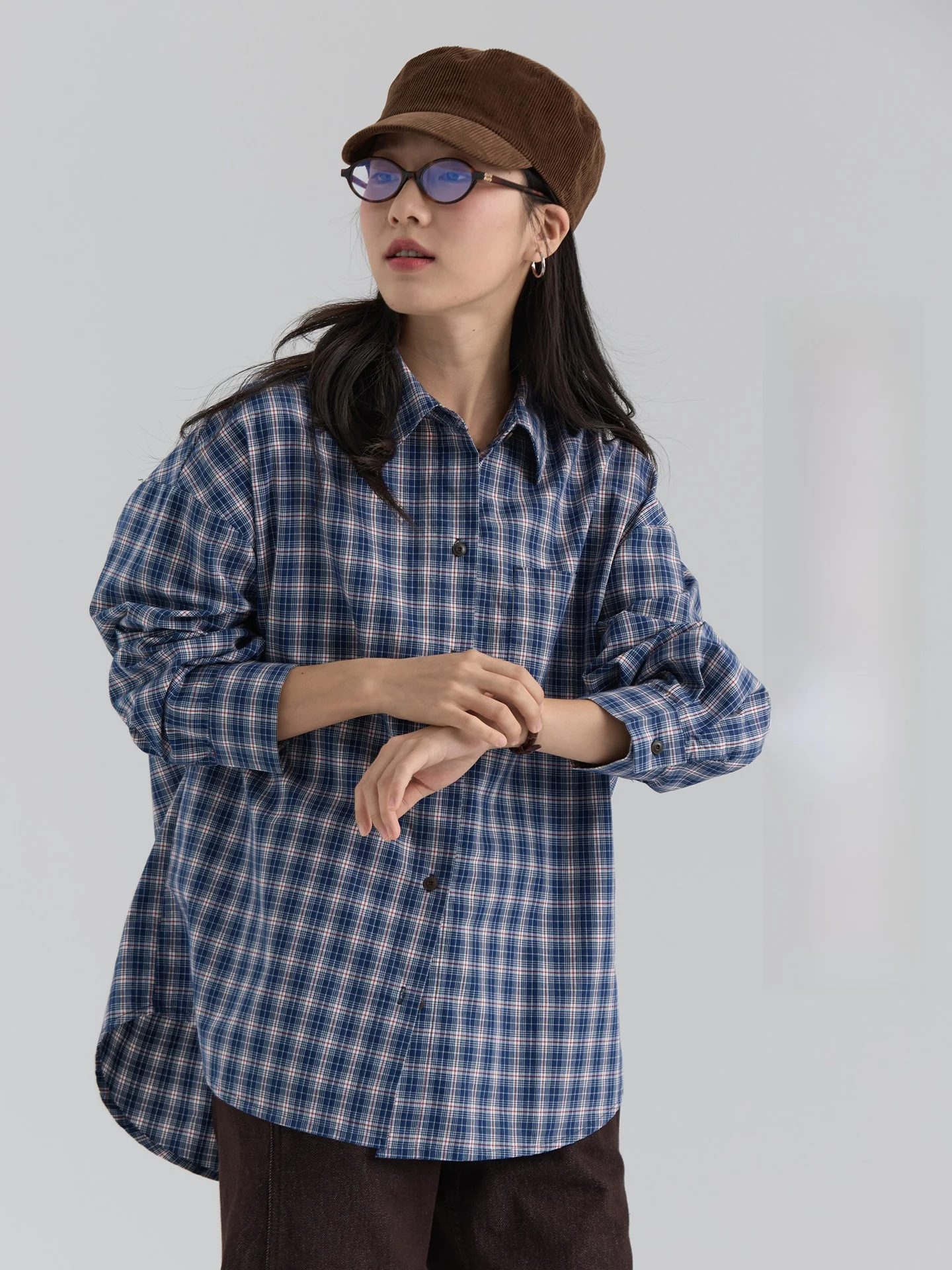 

Весенняя новинка: Женское свободное пальто в корейском стиле из чистого хлопка в клетку для повседневной носки (модель Dwind2026)