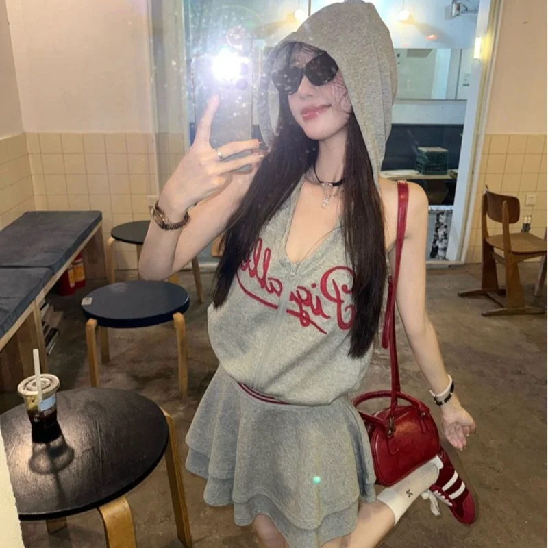 

Wasteland Style Hooded Vest Half Skirt Summer Fashion Hanging Neck Top Casual Contrasting Sports Two-piece Set Trendy