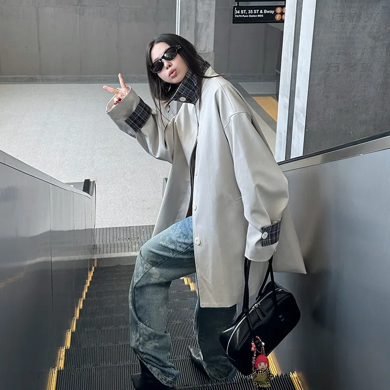 

Street Style Trendy Plaid Contrasting Color Trench Coat with Slim Silhouette Medium Length Loose British Coat Female Clothing