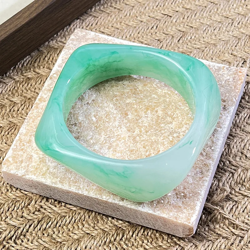 

Fashion Vintage Acrylic Geometric Resin Bracelet for Women Simple Colourful Personality Exaggerated Bangle Party Jewelry Gifts