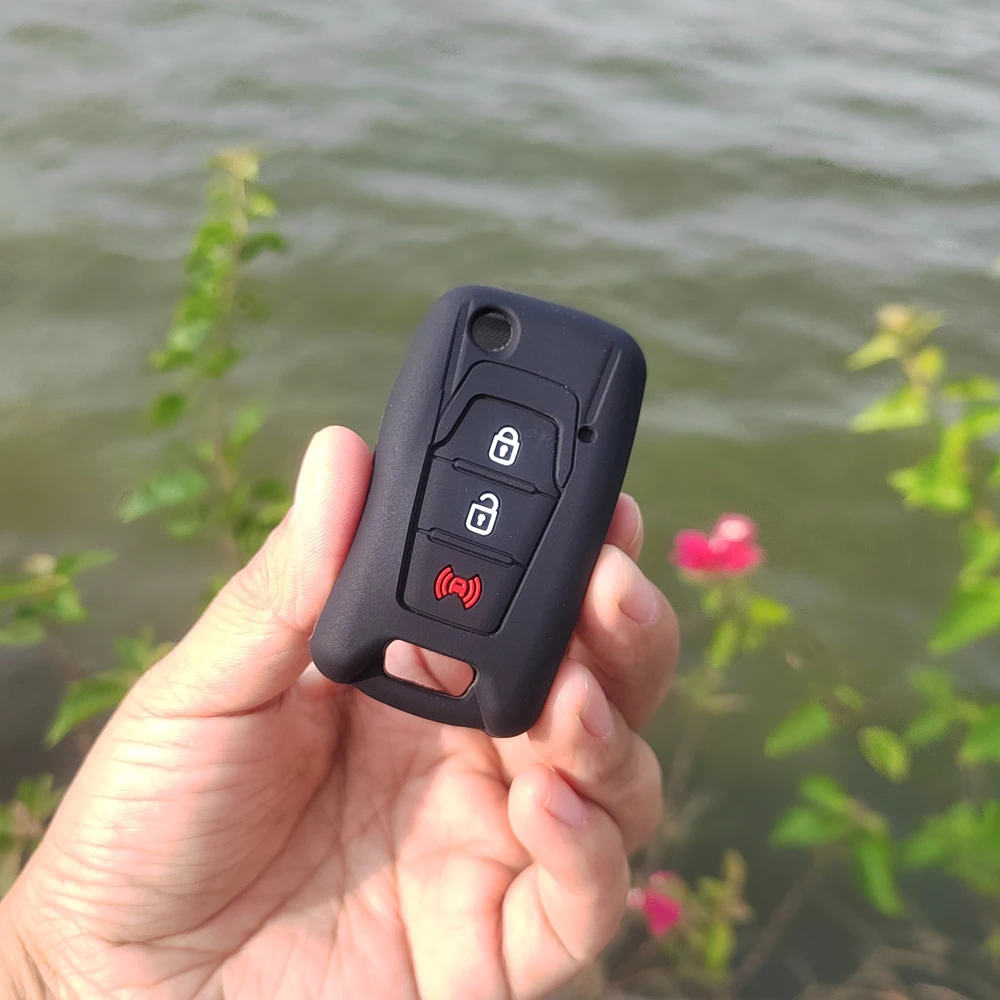 Fit for the protective case of the old car remote control of Shuanglong Kelando, silicone key holder, 11-15  models