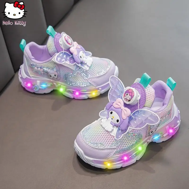 

Спортивная обувь Kuromi с героями мультфильмов, аниме-подростков, весенне-осенние новые студенческие дышащие кроссовки Sanrio, легкая повседневная обувь