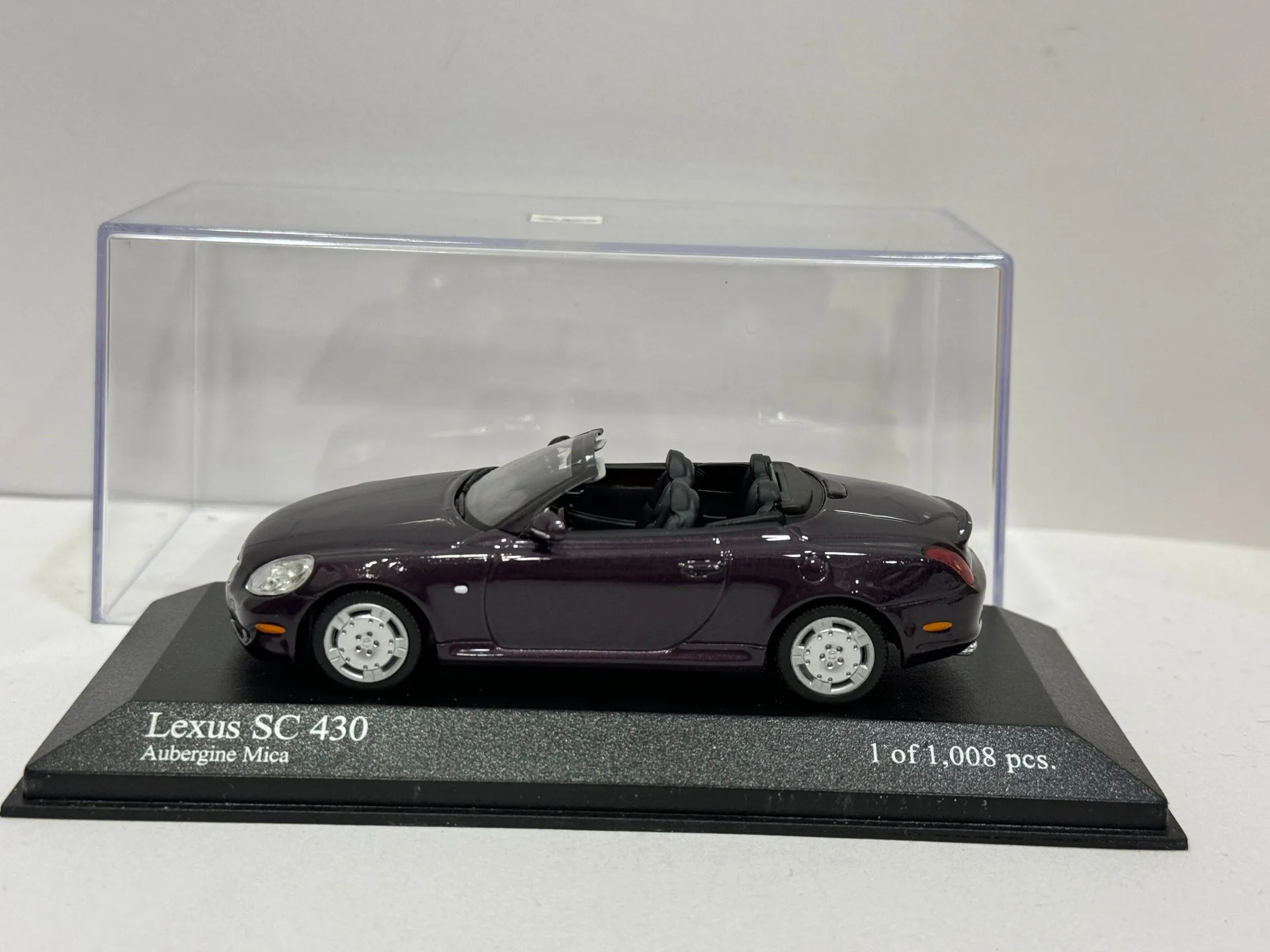 โมเดลรถ Lexus SC 430 ปี 2001 อัลลอยด์ สเกล 1/43 ของสะสม ของเล่น ของที่ระลึก ของตกแต่ง พร้อมกล่อง (สภาพกล่องเสียหาย)