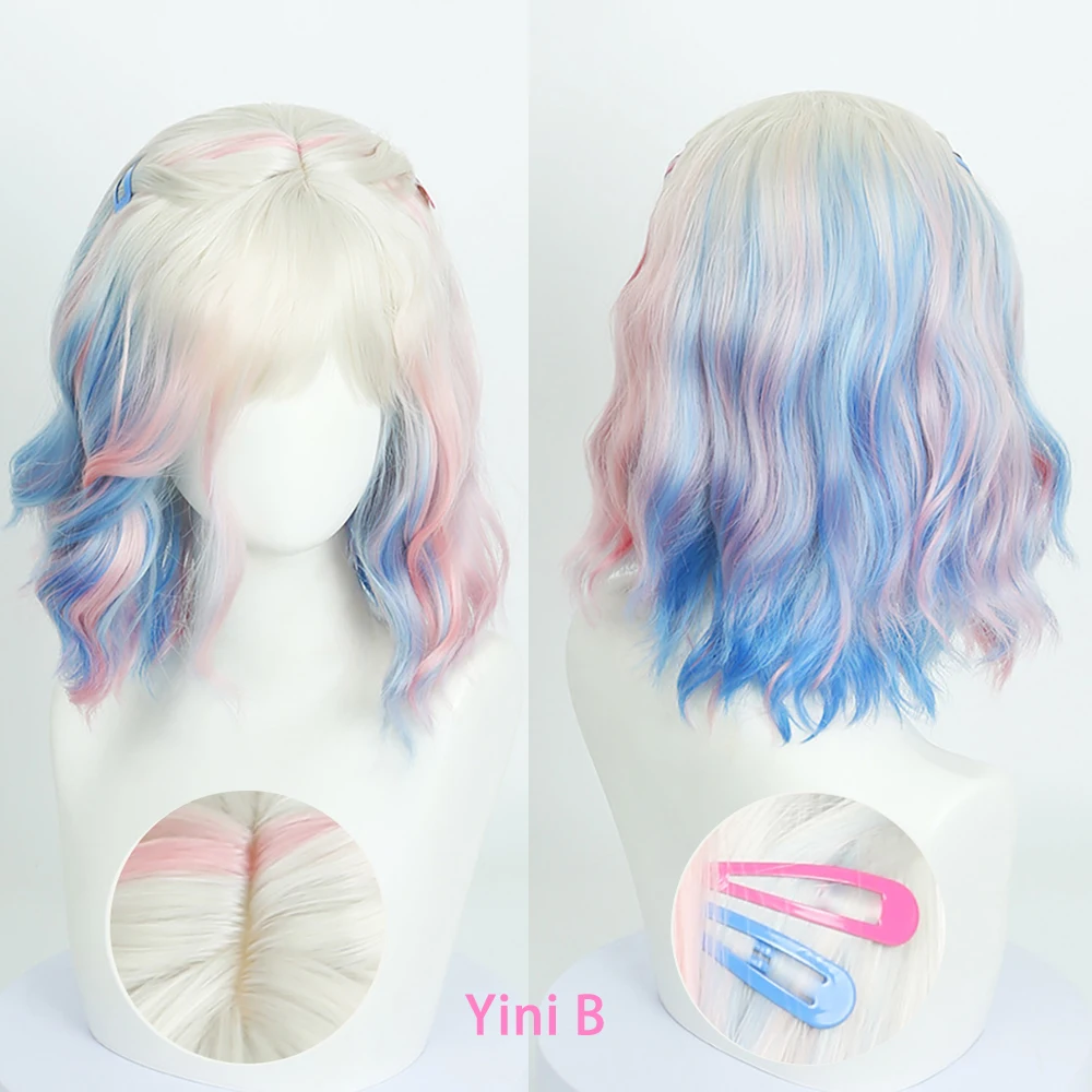 Le mercredi, Enid Sinclair a cosplay d'un cheveux courts bouclés de 14 pouces avec un dégradé de blanc cassé pour la fête de carnaval d'Halloween