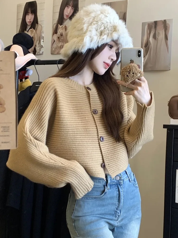 Ladies' Short Knitted Sweater Lazy Style Vintage Good Taste Autumn New Design Slimming Versatile Top Commute Simple Loose Fit