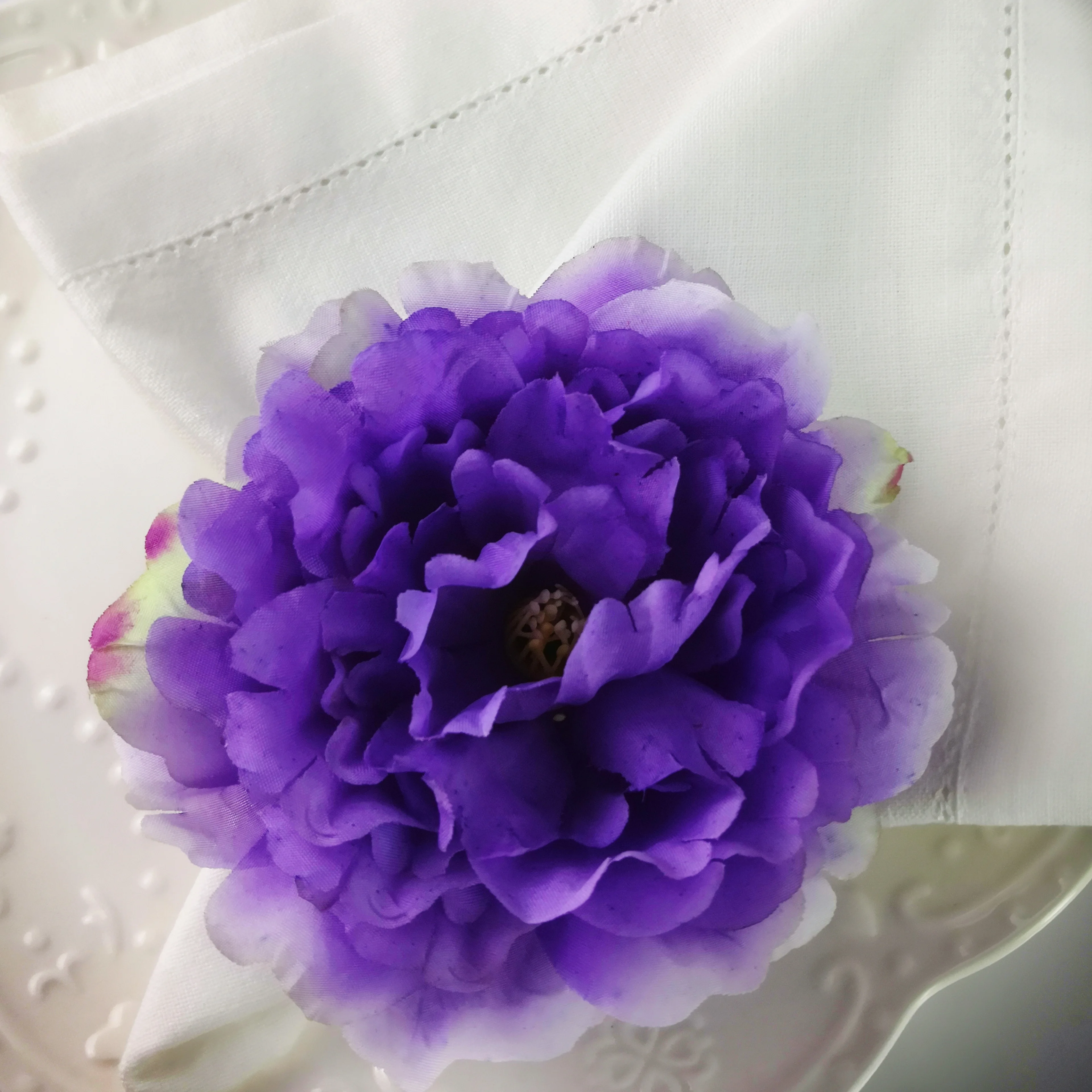 

Free Shipping Big Artificial Flower Napkin Ring 12 Pcs New Design Qn22032503