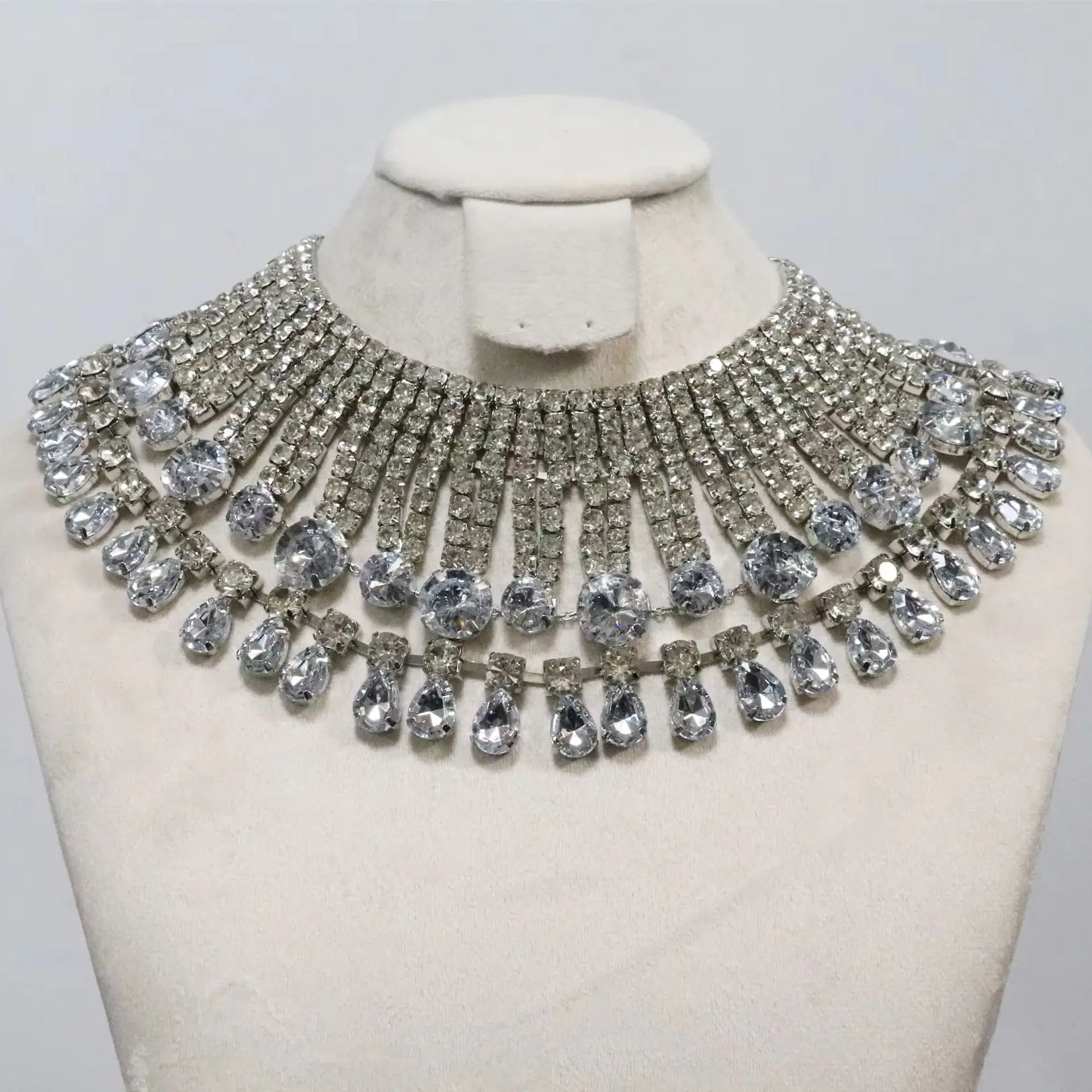 1 Set Extravagante Luxus-Strass-Halskette für Damen, Schmuck für Abschlussball, Hochzeit, Braut, geometrischer Kristallkragen, Accessoires – Detail 4