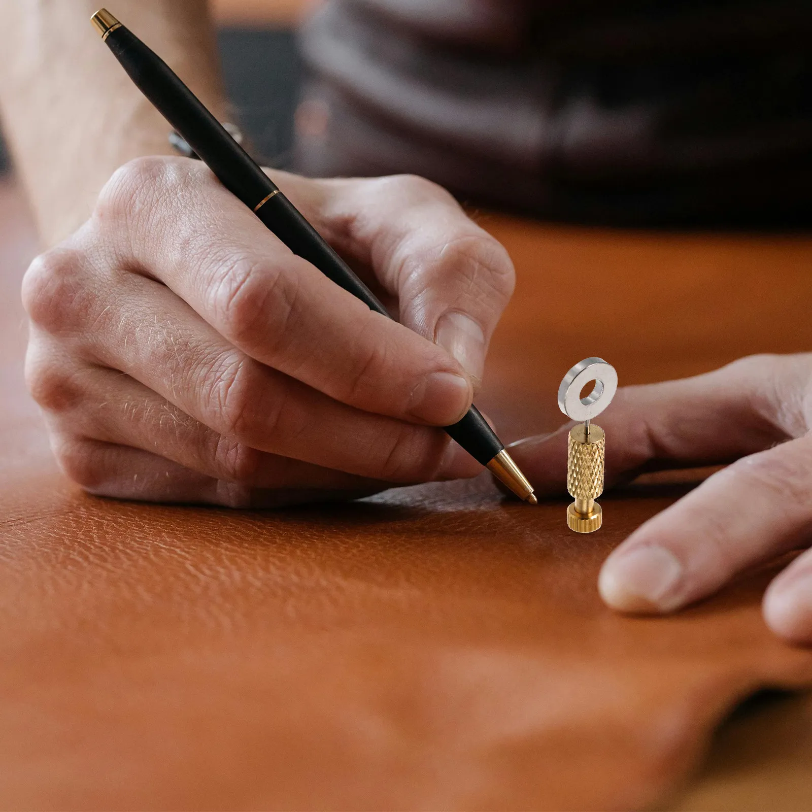 Professional Sewing Position Needle with Built in Thread Locator Ensures Flawless Stitching for Beginners and Experts