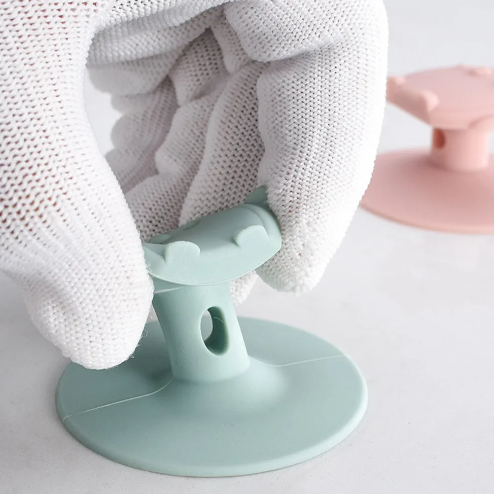 

Набор детских вилок и ложек для самостоятельного кормления малышей: силиконовые ручки, наконечники из нержавеющей стали, основание на присоске, съемные, антискользящие