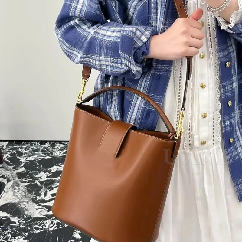 2024 Autumn Causal Handbag Exquisite Smooth Leather Bucket Bag High Grade Retro Crossbody Bag Large Capacity Single Shoulder Bag