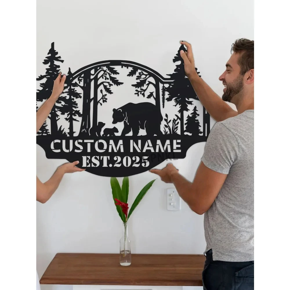 Rustic Bear Hunting Metal Wall Decor, Large Personalized Family Name Sign, Suitable for Cottage, Log Cabin, Yard, Home Wall Decoration Gift