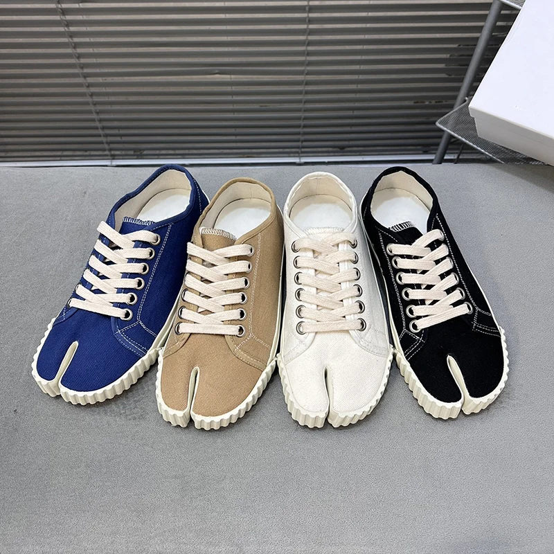 

Unisex Canvas Tabi Sneakers Men’s Women’s Split Toe Flats Women Low Top Tabi Shoes Pig Hoof Shoes Woman Loafers
