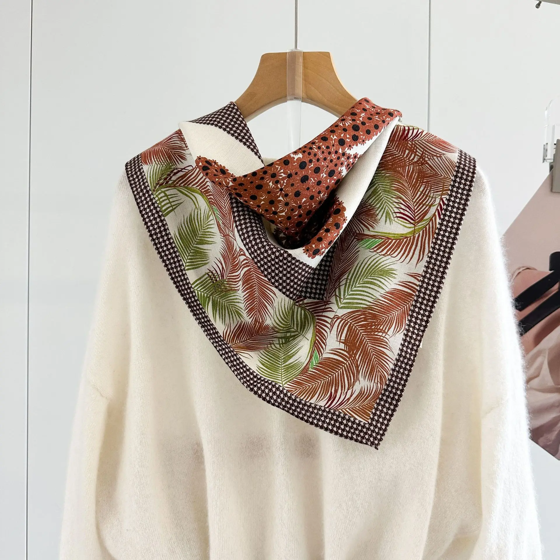 Two Sided Silk Wool Scarf 65CM - đánh giá và giá Winter Clothing Accessories