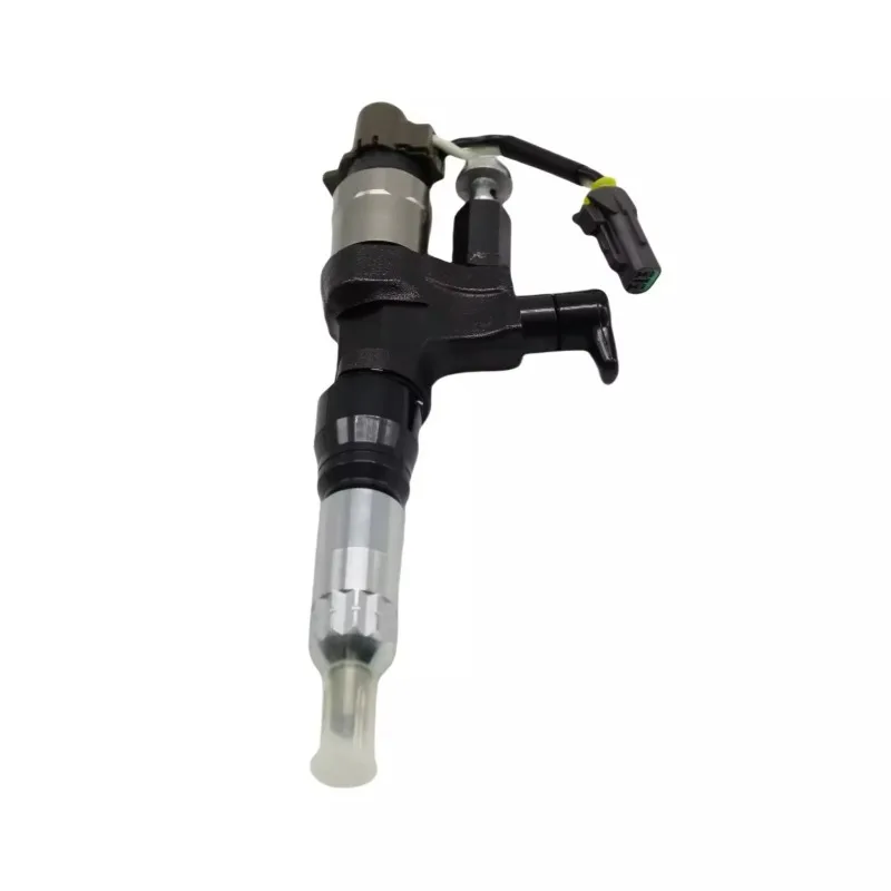 

Injectors for P13C E13C engines 095000-5972 23670-E0360