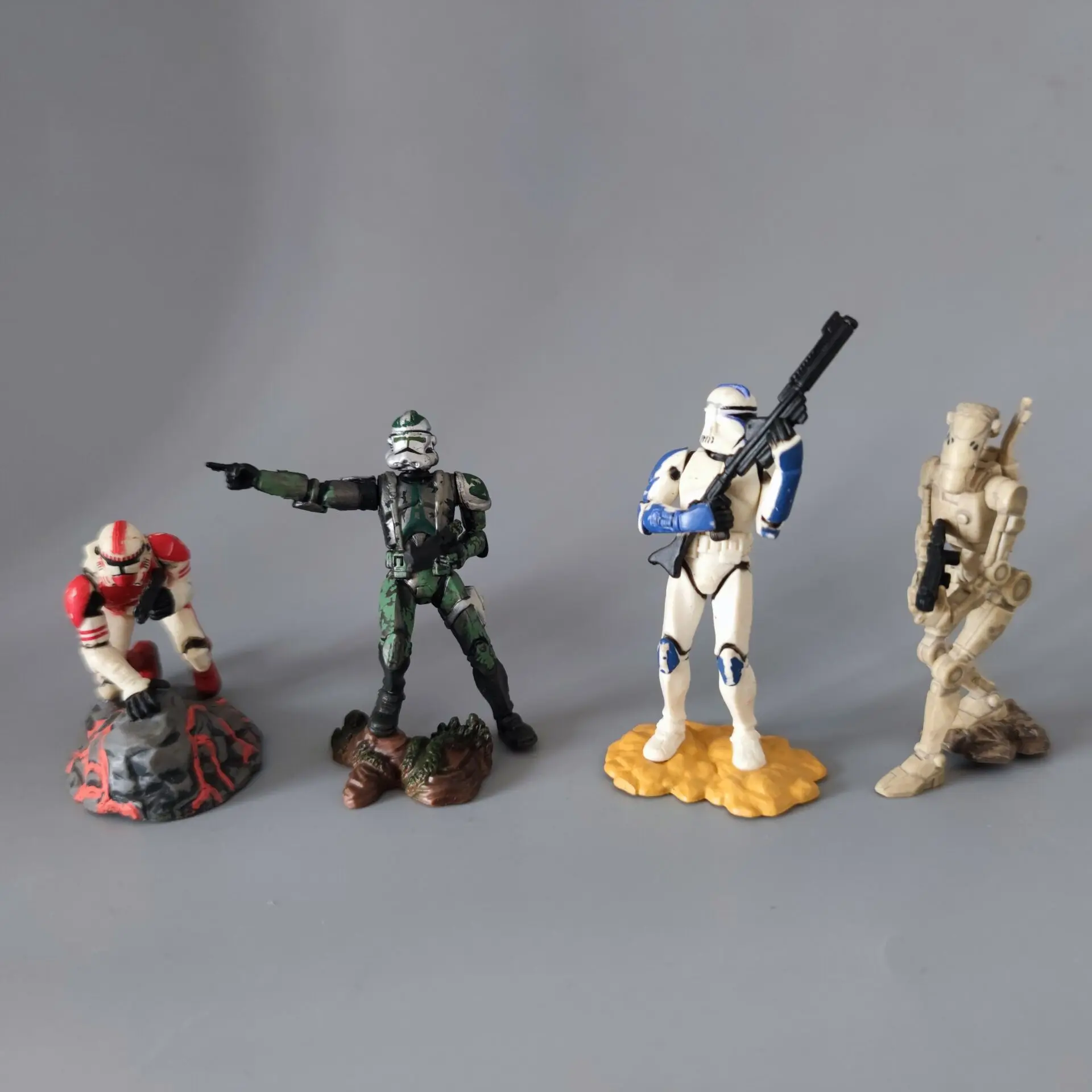Lot of 8 Star Wars Jedi Master Sith Super Battle Droid Clone Trooper 3.75"  Loose Statue Figure view 3