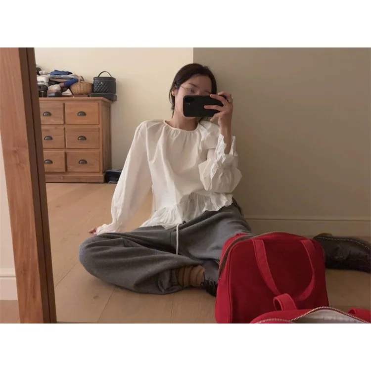 

Новинка Весна 2026: Женская блузка Sweet Style с кружевными вставками и рукавами-колокол, в стиле пэчворк, с подолом в стиле юбки Baby Sauce, премиум-качество, Dongdaemun