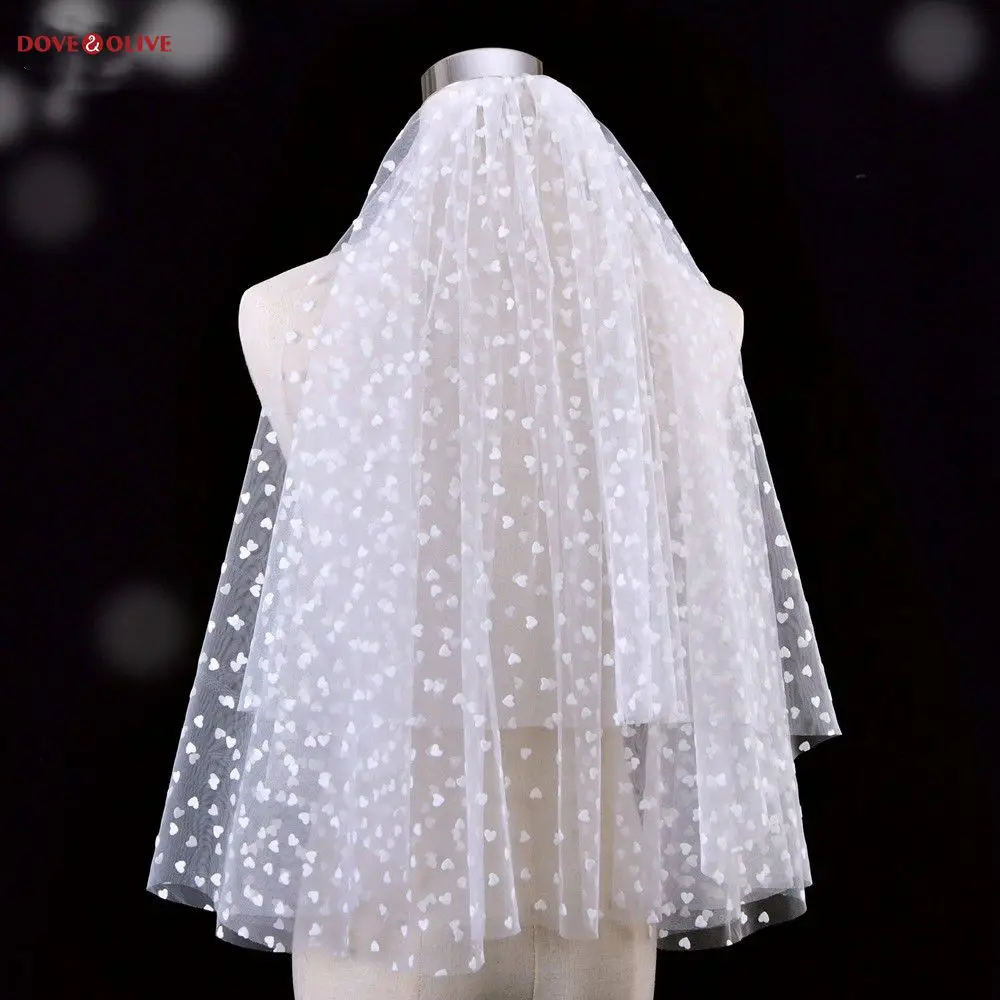 45-55cm Short Wedding Veils White Ivory 2022 Heart Pattern Two Layers with Comb Bridal Veil Headpiece